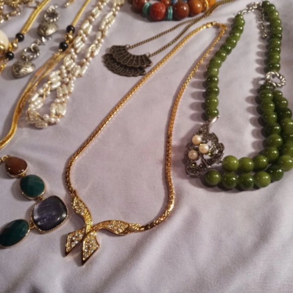 Vintage Jewelry Lot - Picture 2 of 12